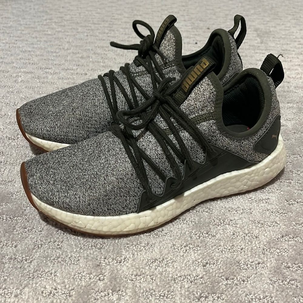 Olive green/ grey woman’s Puma Shoes